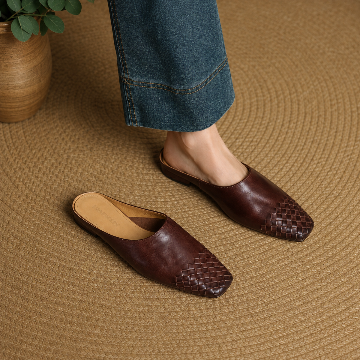 Dalvi – Mules de cuero con estilo relajado
