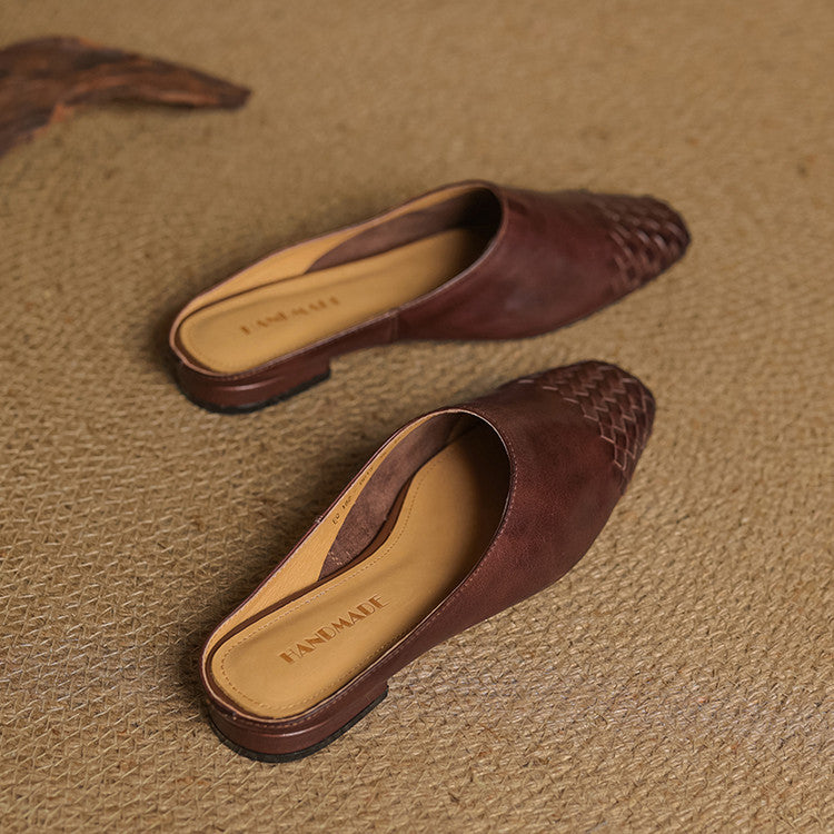 Dalvi – Mules de cuero con estilo relajado